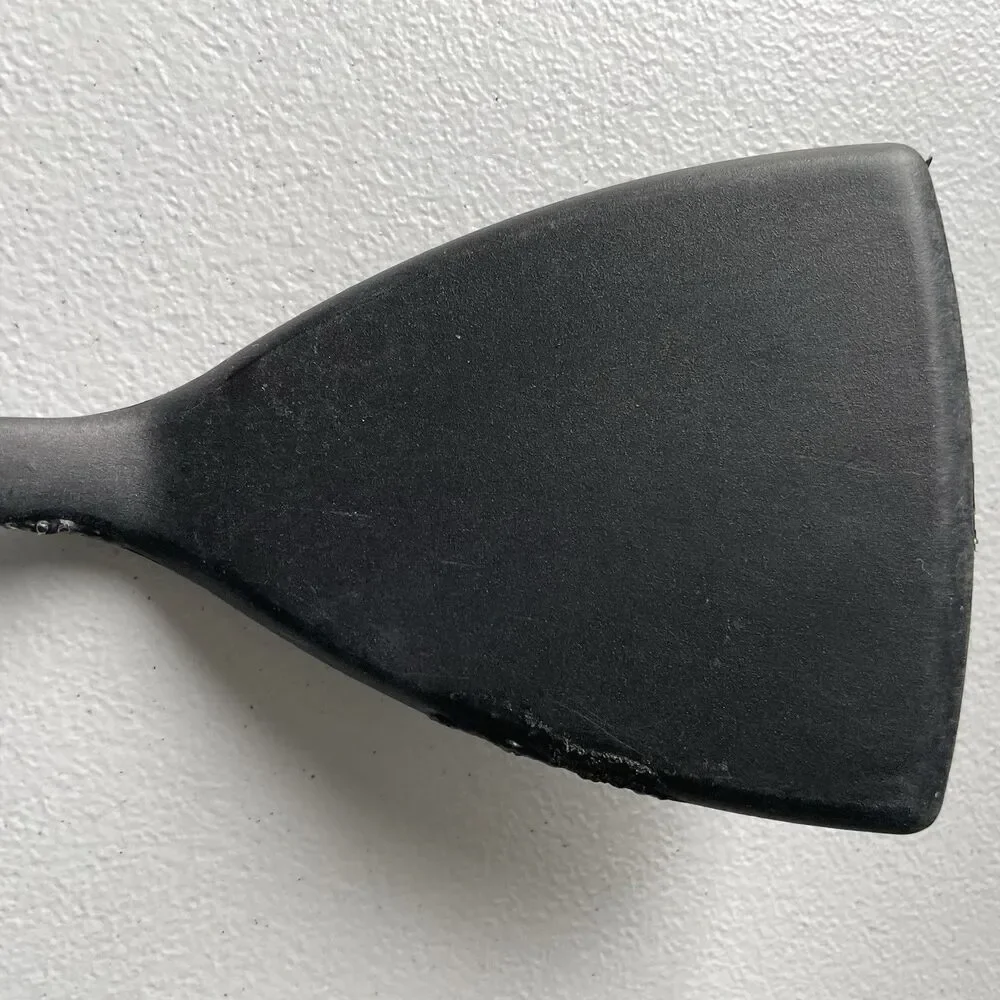 Rubbermaid Black Nylon Turner Spatula Rubber Hand Grip Kitchen Cooking Utensil